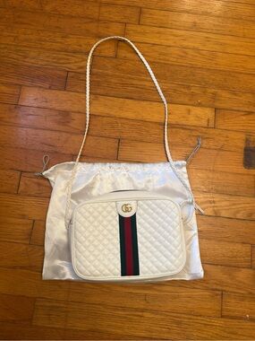 Vintage Gucci Trapuntata Camera Bag Quilted Crossbody Signature Green-Red Stripe